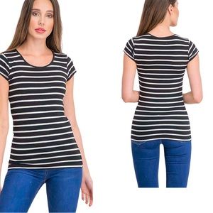 - ATTENTION Women Stripe Short Sleeve Top, Black and White SIZE: XL
